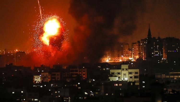  طائرات الاحتلال الإسرائيلي تقصف غزة