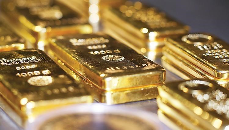الذهب ينخفض مع ارتفاع الدولار صحيفة الاتحاد
